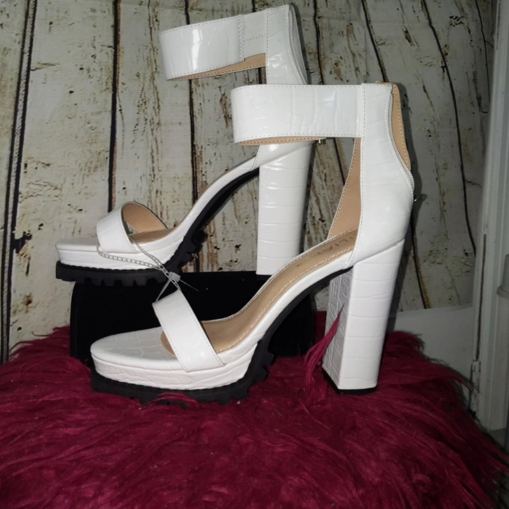NWT heels